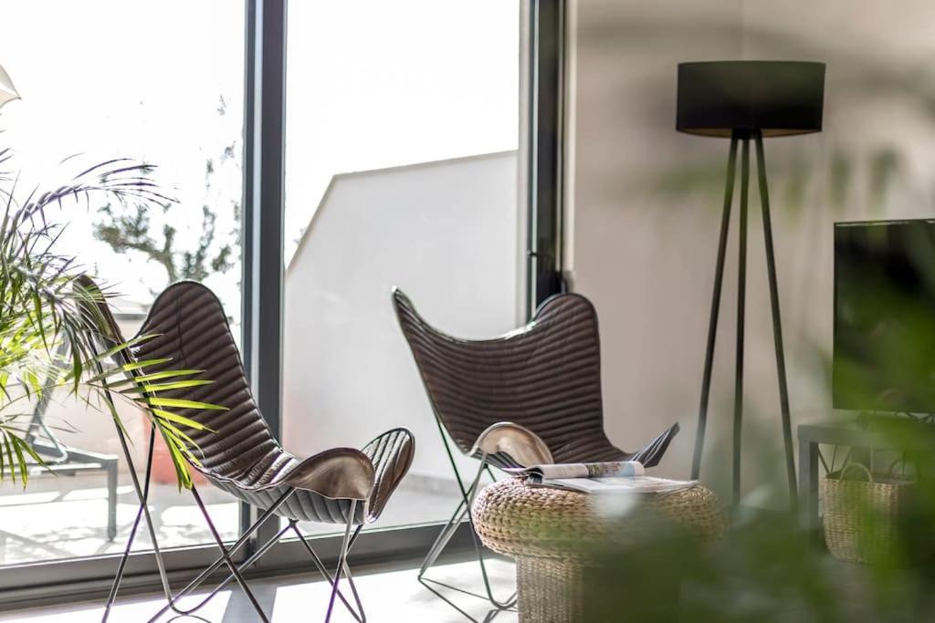 Holiday Home Lolina,Sea On A Palm! Heated Pool Trogir Extérieur photo