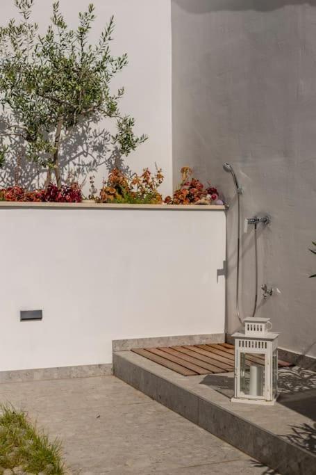 Holiday Home Lolina,Sea On A Palm! Heated Pool Trogir Extérieur photo